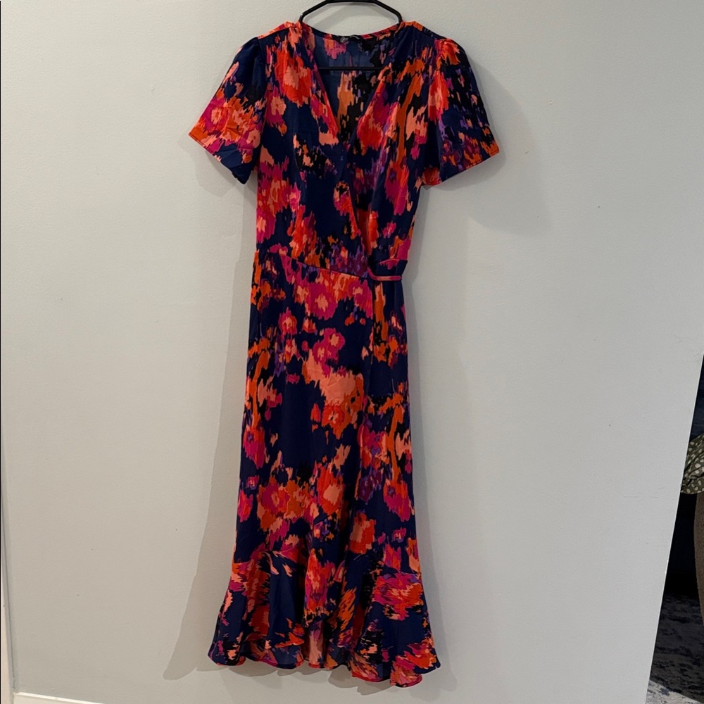 Elegant Floral Maxi Dress in Red and Pink